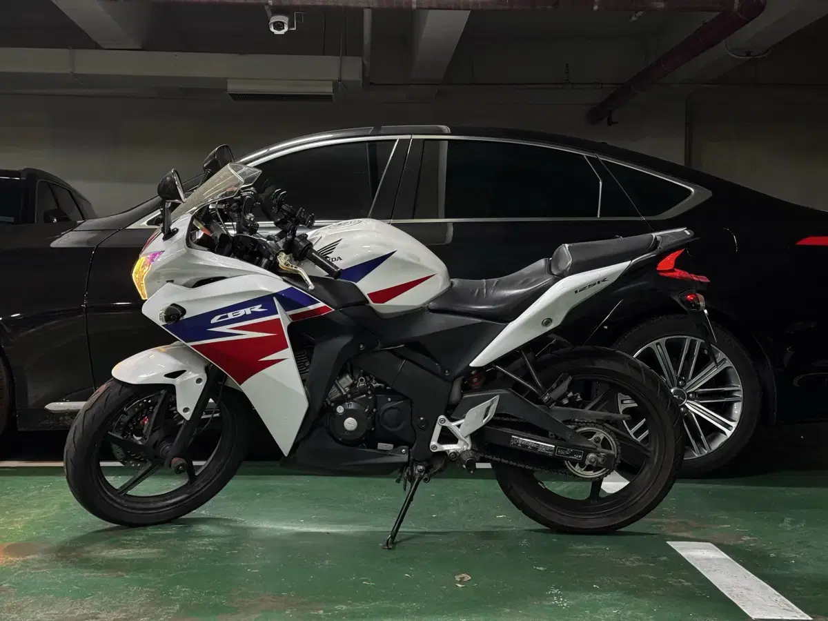 CBR125R